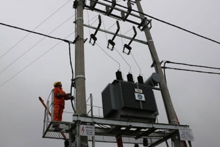 Thi công trạm điện hạ thế 04