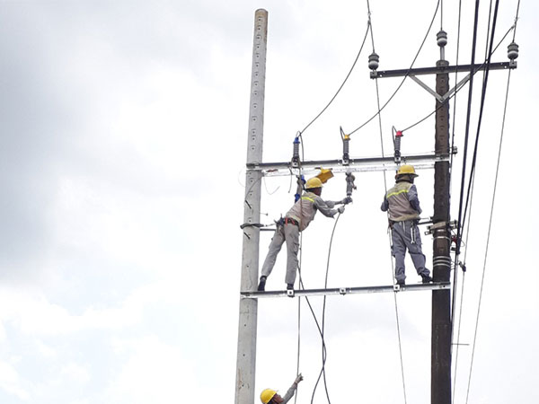 Thi công trạm điện hạ thế 06